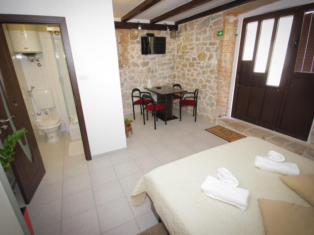 Guest House Vagabundo Imb Split Ngoại thất bức ảnh